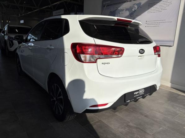 Kia Rio III Рестайлинг с пробегом 2016 года, цена 1 213 000 рублей, 68687 км, хэтчбек, Автокод Объявления