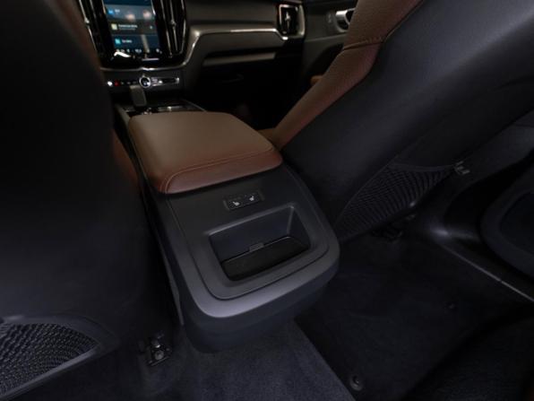 Volvo XC60 II Рестайлинг с пробегом 2024 года, цена 5 280 000 рублей, 24011 км, внедорожник, Автокод Объявления