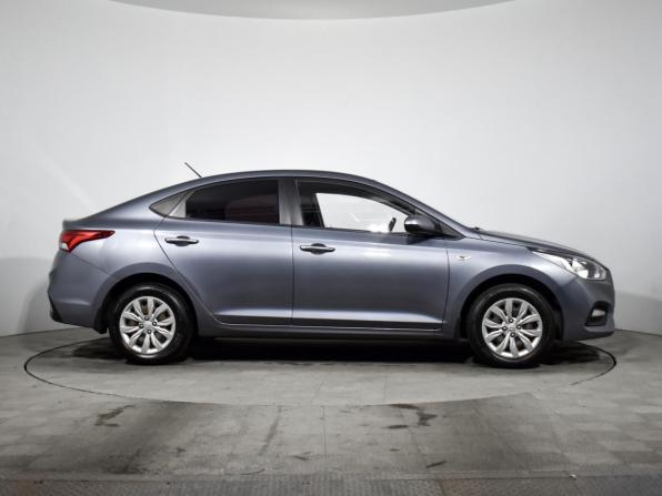 Hyundai Solaris II с пробегом 2018 года, цена 1 390 000 рублей, 99651 км, седан, Автокод Объявления