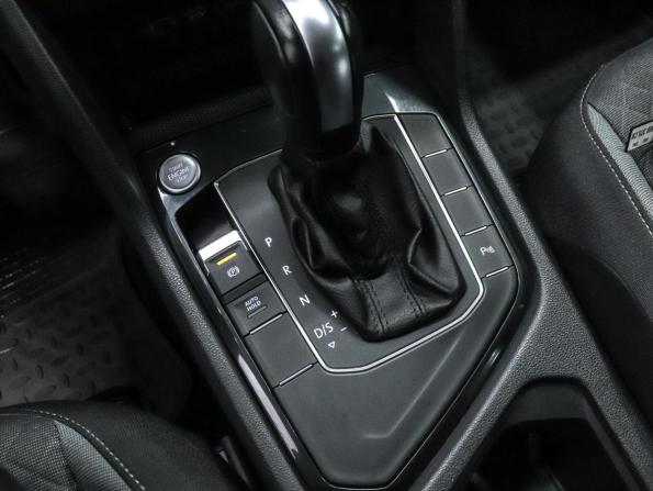 Volkswagen Tiguan II с пробегом 2020 года, цена 3 000 000 рублей, 25197 км, внедорожник, Автокод Объявления