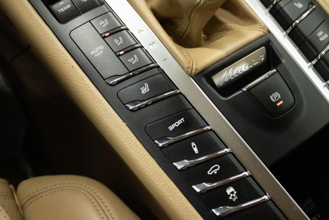 Porsche Macan I с пробегом 2014 года, цена 2 500 000 рублей, 153784 км, внедорожник, Автокод Объявления