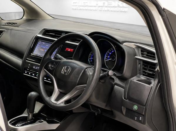 Honda Fit III с пробегом 2016 года, цена 1 050 000 рублей, 79300 км, хэтчбек, Автокод Объявления
