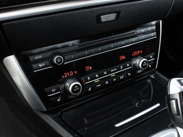 BMW 5 серии VI (F10/F11/F07) Рестайлинг с пробегом 2013 года, цена 1 840 000 рублей, 240929 км, лифтбек, Автокод Объявления