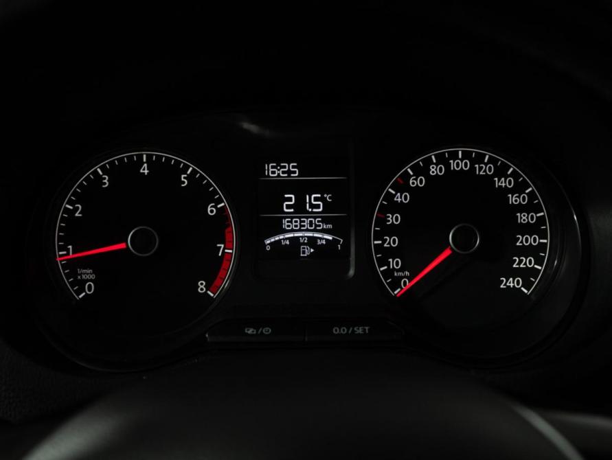 Volkswagen Polo V Рестайлинг Санкт-Петербург  - изображение 12