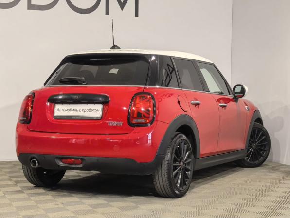 Mini Hatch III (F55/F56) Рестайлинг с пробегом 2019 года, цена 1 500 000 рублей, 150950 км, хэтчбек, Автокод Объявления