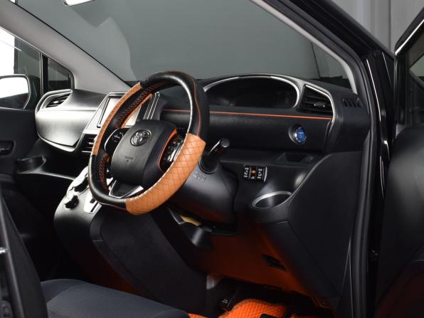 Toyota Sienta II с пробегом 2015 года, цена 1 299 999 рублей, 149583 км, компактвэн, Автокод Объявления