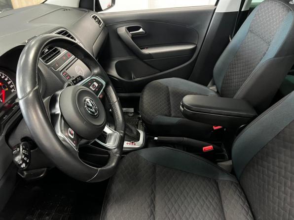 Volkswagen Polo V Рестайлинг с пробегом 2019 года, цена 1 299 901 рубль, 90000 км, седан, Автокод Объявления
