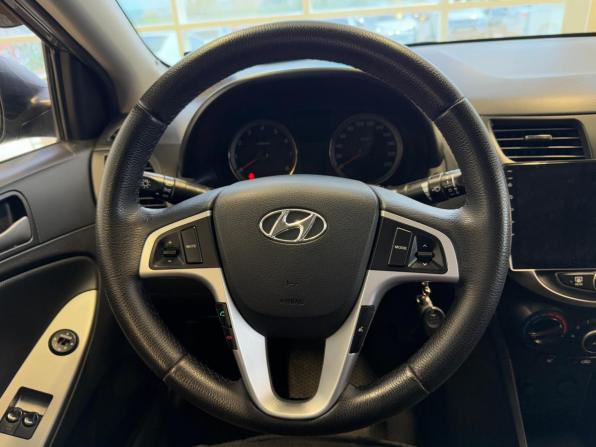 Hyundai Solaris I Рестайлинг с пробегом 2014 года, цена 850 000 рублей, 145000 км, седан, Автокод Объявления