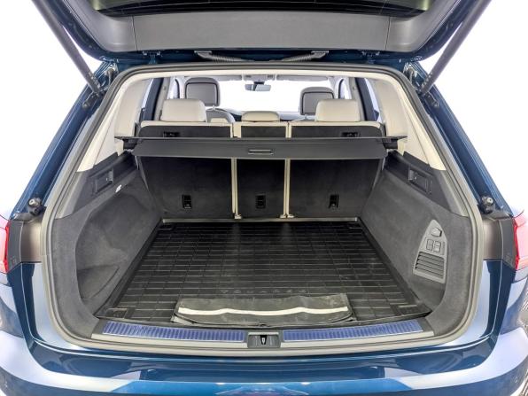 Volkswagen Touareg III с пробегом 2022 года, цена 7 600 000 рублей, 39500 км, внедорожник, Автокод Объявления