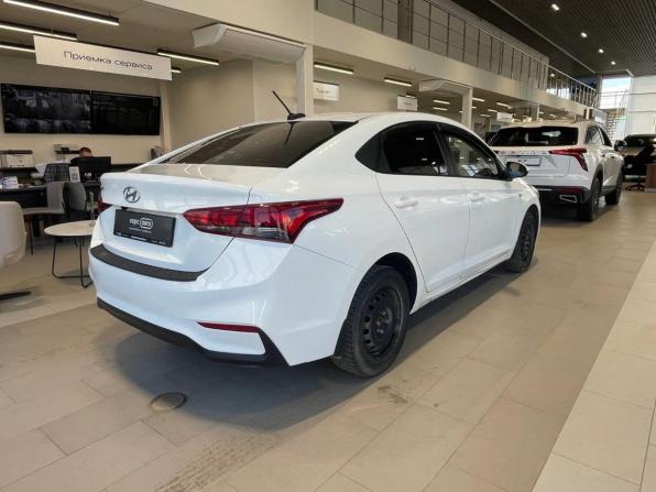 Hyundai Solaris II с пробегом 2018 года, цена 928 000 рублей, 119000 км, седан, Автокод Объявления