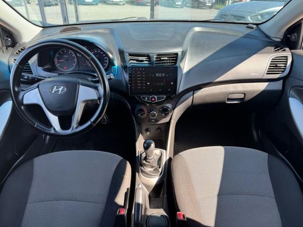 Hyundai Solaris I с пробегом 2014 года, цена 619 000 рублей, 187473 км, седан, Автокод Объявления