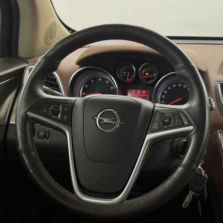 Opel Mokka I с пробегом 2014 года, цена 970 000 рублей, 208864 км, внедорожник, Автокод Объявления