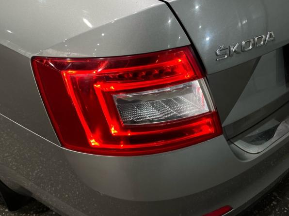 Skoda Octavia III (A7) с пробегом 2015 года, цена 950 000 рублей, 189262 км, лифтбек, Автокод Объявления