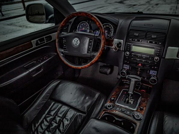 Volkswagen Touareg I Рестайлинг с пробегом 2007 года, цена 1 067 500 рублей, 220000 км, внедорожник, Автокод Объявления