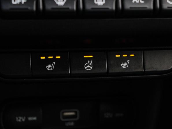 Kia Sportage IV Рестайлинг с пробегом 2020 года, цена 2 719 000 рублей, 61138 км, внедорожник, Автокод Объявления
