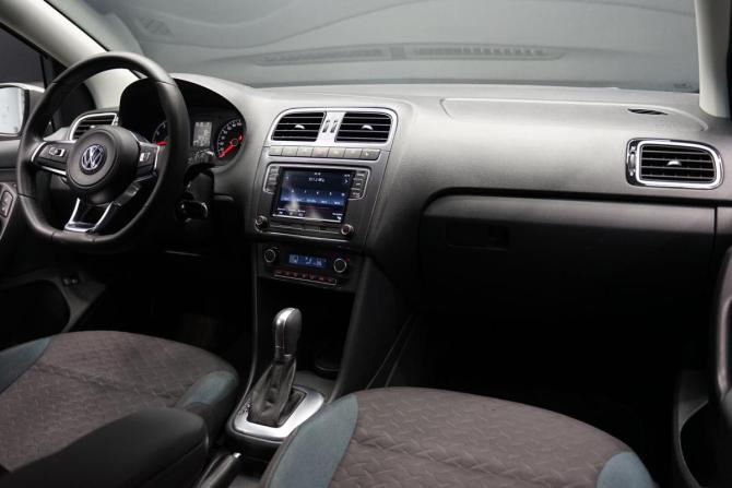 Volkswagen Polo V Рестайлинг с пробегом 2020 года, цена 1 565 000 рублей, 130700 км, седан, Автокод Объявления
