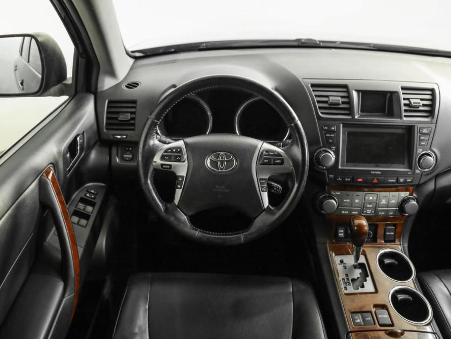 Toyota Highlander II (XU40) Рестайлинг Санкт-Петербург  - изображение 12