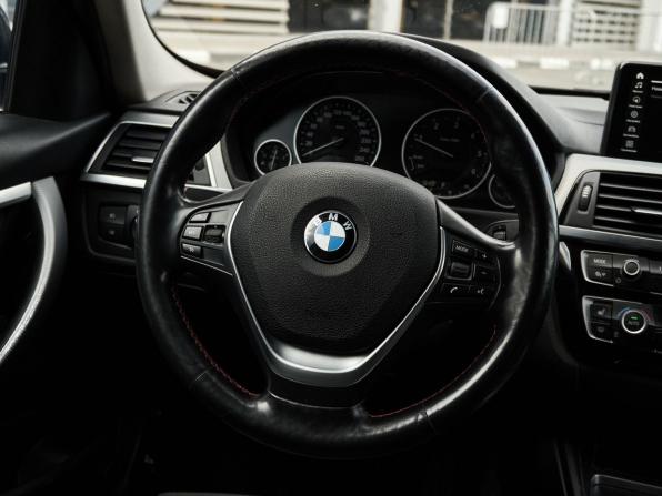 BMW 3 серии VI (F3x) Рестайлинг с пробегом 2017 года, цена 2 275 000 рублей, 171000 км, седан, Автокод Объявления