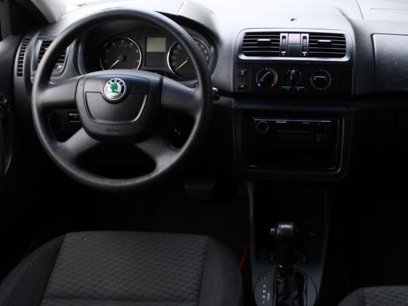 Skoda Fabia II Рестайлинг с пробегом 2011 года, цена 549 000 рублей, 213372 км, хэтчбек, Автокод Объявления