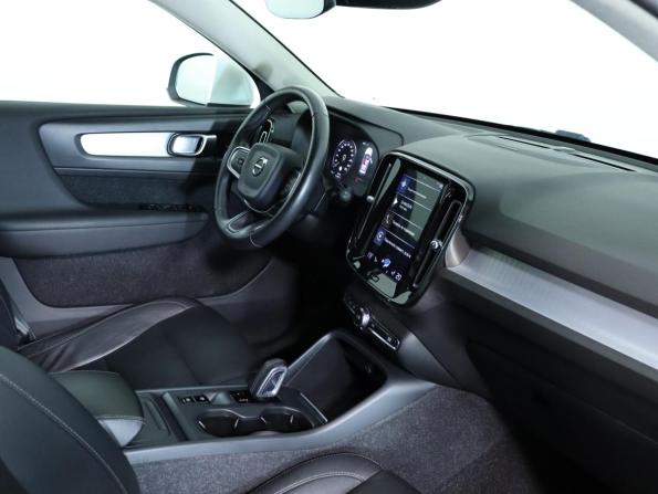Volvo XC40 I с пробегом 2019 года, цена 2 350 000 рублей, 127418 км, внедорожник, Автокод Объявления