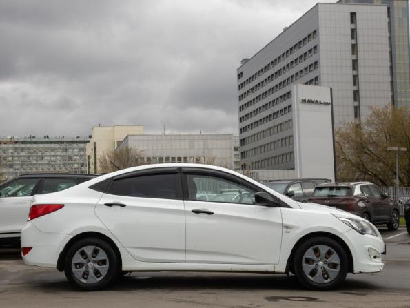 Hyundai Solaris I Рестайлинг с пробегом 2015 года, цена 878 000 рублей, 157632 км, седан, Автокод Объявления