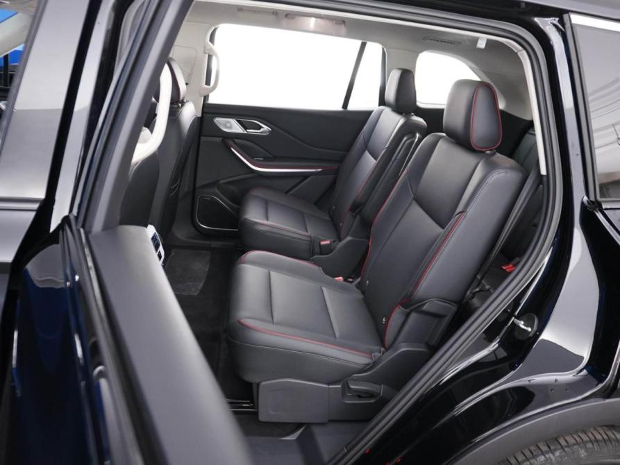 Hongqi HS7 II Москва  - изображение 10