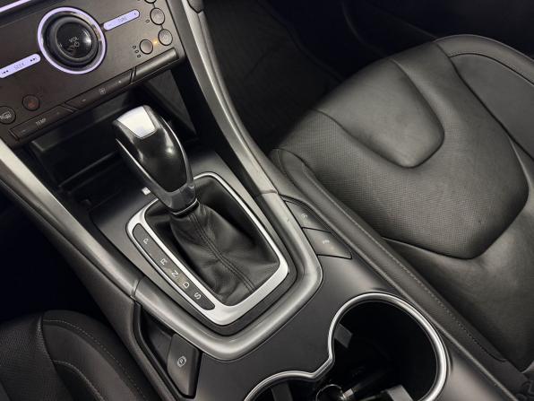 Ford Mondeo V с пробегом 2018 года, цена 1 615 000 рублей, 93849 км, универсал, Автокод Объявления