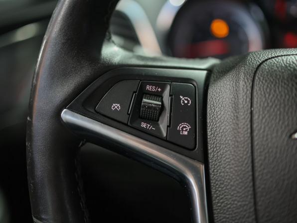 Opel Mokka I с пробегом 2014 года, цена 1 179 000 рублей, 130484 км, внедорожник, Автокод Объявления