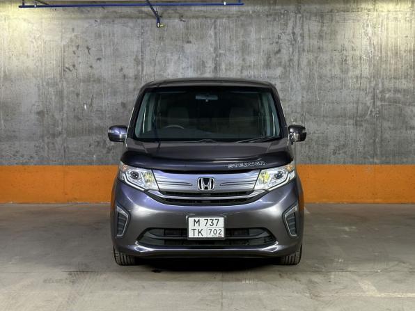 Honda Stepwgn V с пробегом 2015 года, цена 1 550 000 рублей, 215733 км, минивэн, Автокод Объявления