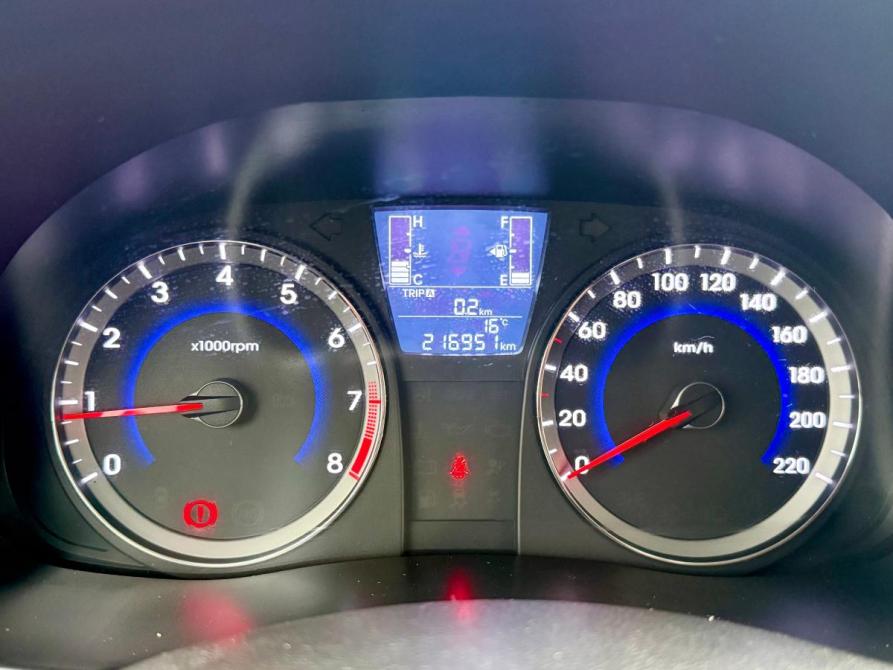 Hyundai Solaris I Рестайлинг Воронеж  - изображение 9