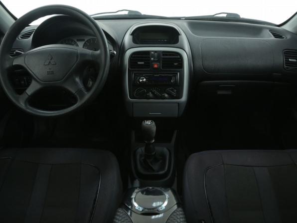 Mitsubishi Carisma I Рестайлинг с пробегом 2003 года, цена 117 000 рублей, 275000 км, лифтбек, Автокод Объявления