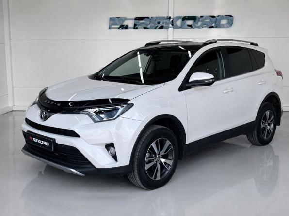 Toyota RAV4 IV (XA40) Рестайлинг с пробегом 2016 года, цена 2 449 000 рублей, 79800 км, внедорожник, Автокод Объявления
