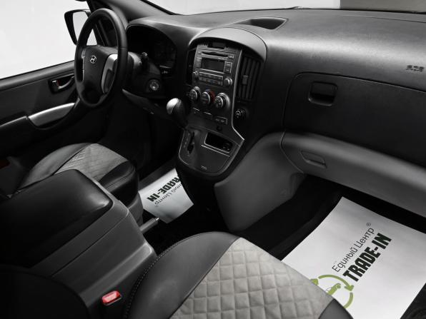 Hyundai H-1 II с пробегом 2013 года, цена 1 845 000 рублей, 211156 км, минивэн, Автокод Объявления