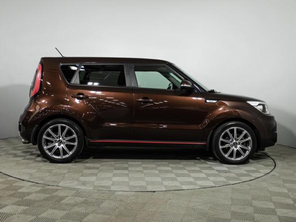 Kia Soul II Рестайлинг с пробегом 2017 года, цена 1 520 000 рублей, 92359 км, хэтчбек, Автокод Объявления