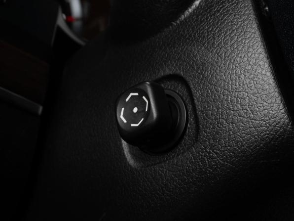 Toyota Land Cruiser 200 Series Рестайлинг 2 с пробегом 2015 года, цена 5 399 000 рублей, 268109 км, внедорожник, Автокод Объявления