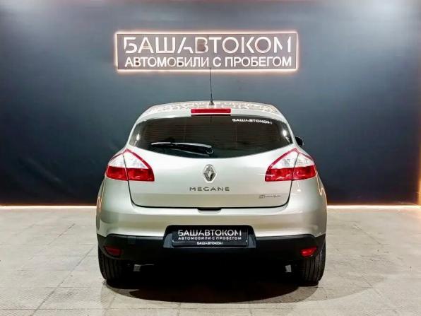Renault Megane III Рестайлинг с пробегом 2014 года, цена 710 000 рублей, 182274 км, хэтчбек, Автокод Объявления