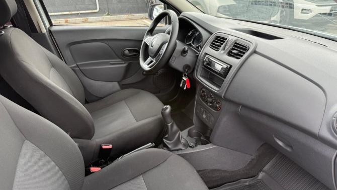 Renault Logan II Рестайлинг с пробегом 2019 года, цена 569 000 рублей, 91000 км, седан, Автокод Объявления