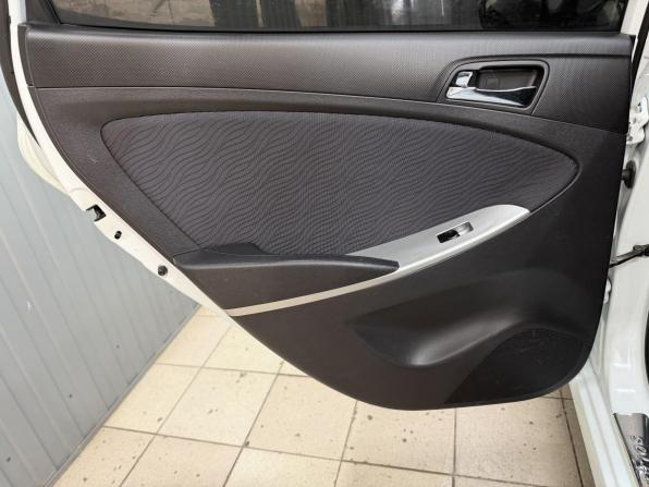 Hyundai Solaris I с пробегом 2013 года, цена 820 000 рублей, 148264 км, седан, Автокод Объявления