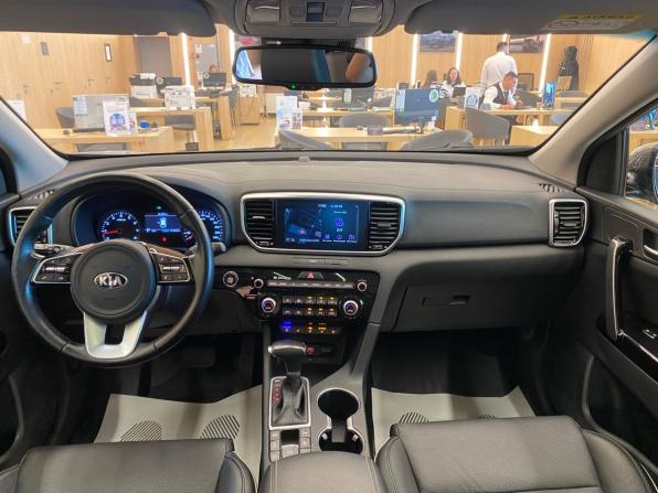 Kia Sportage IV Рестайлинг с пробегом 2018 года, цена 2 089 000 рублей, 182000 км, внедорожник, Автокод Объявления