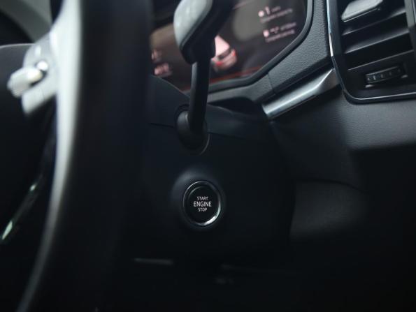 Skoda Karoq I с пробегом 2020 года, цена 2 449 000 рублей, 109210 км, внедорожник, Автокод Объявления