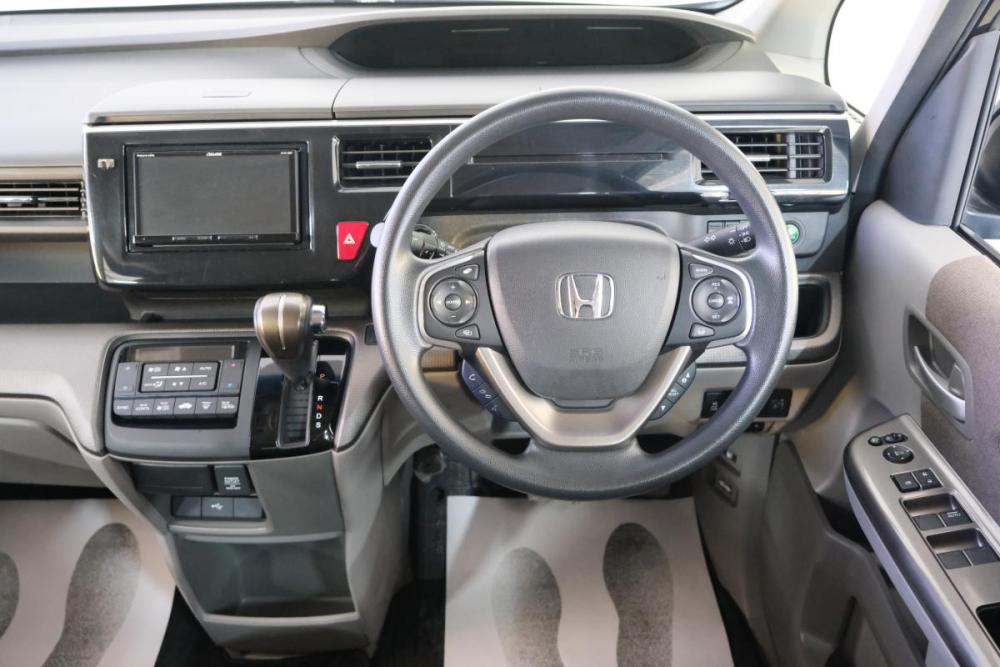 Honda Stepwgn V Рестайлинг Омск  - изображение 13