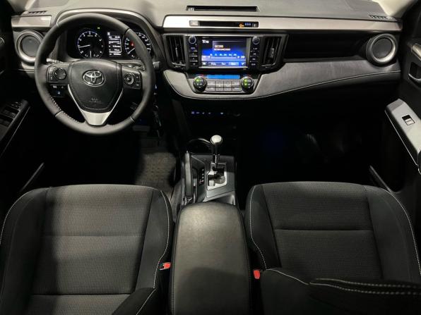 Toyota RAV4 IV (XA40) Рестайлинг с пробегом 2017 года, цена 2 630 000 рублей, 82666 км, внедорожник, Автокод Объявления