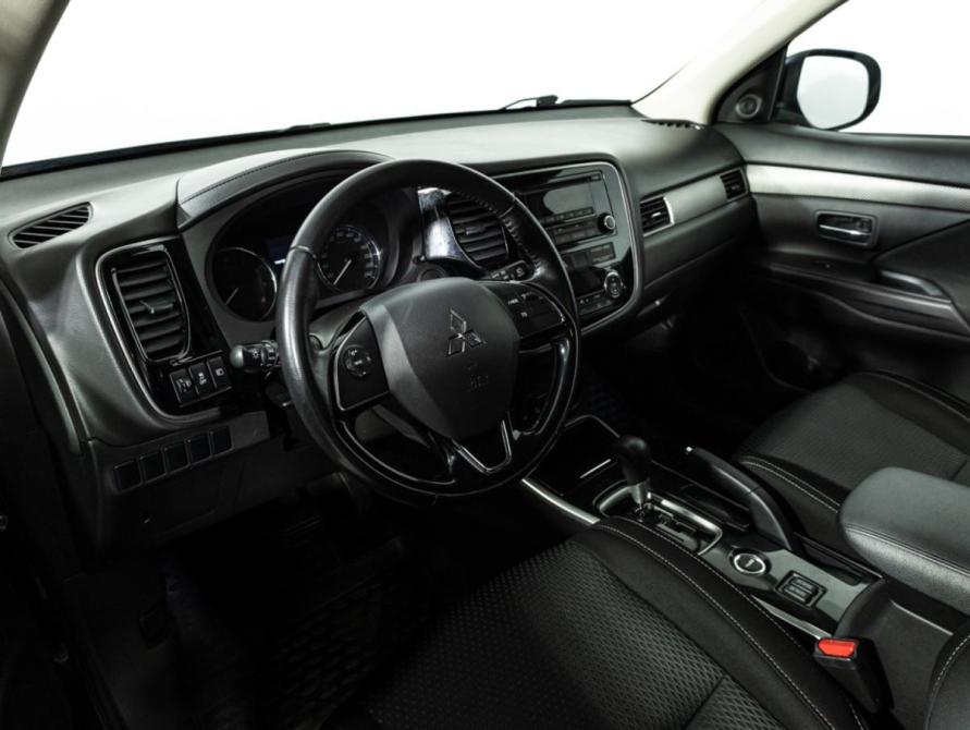 Mitsubishi Outlander III Рестайлинг 2 Санкт-Петербург  - изображение 12
