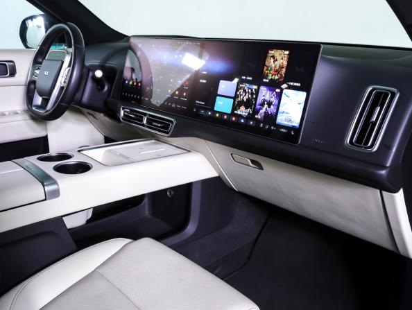 Li Auto (Lixiang) L9 I с пробегом 2023 года, цена 5 990 000 рублей, 46444 км, внедорожник, Автокод Объявления