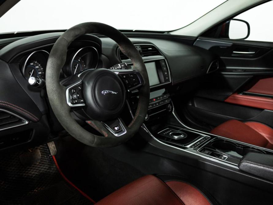 Jaguar XE I Санкт-Петербург  - изображение 12