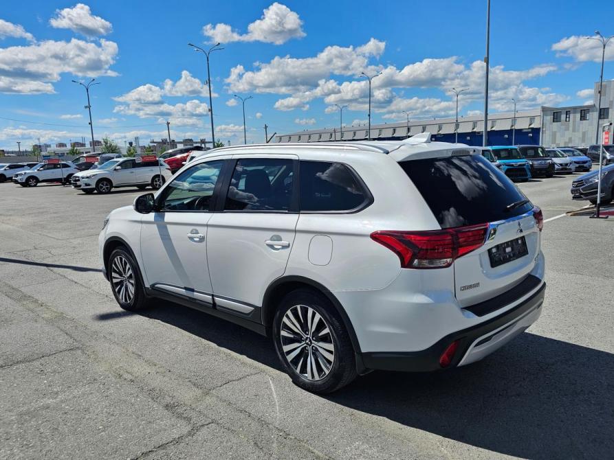 Mitsubishi Outlander III Рестайлинг 3 Тюмень  - изображение 5