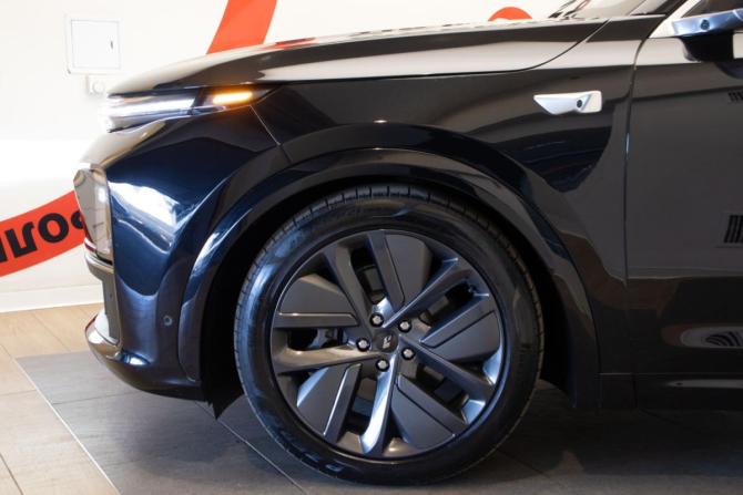Li Auto (Lixiang) L7 I с пробегом 2023 года, цена 5 950 000 рублей, 35250 км, внедорожник, Автокод Объявления