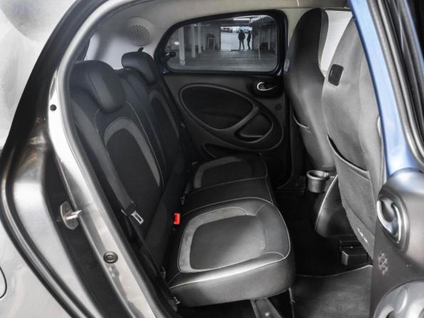 Smart Forfour II с пробегом 2017 года, цена 1 806 000 рублей, 117994 км, хэтчбек, Автокод Объявления