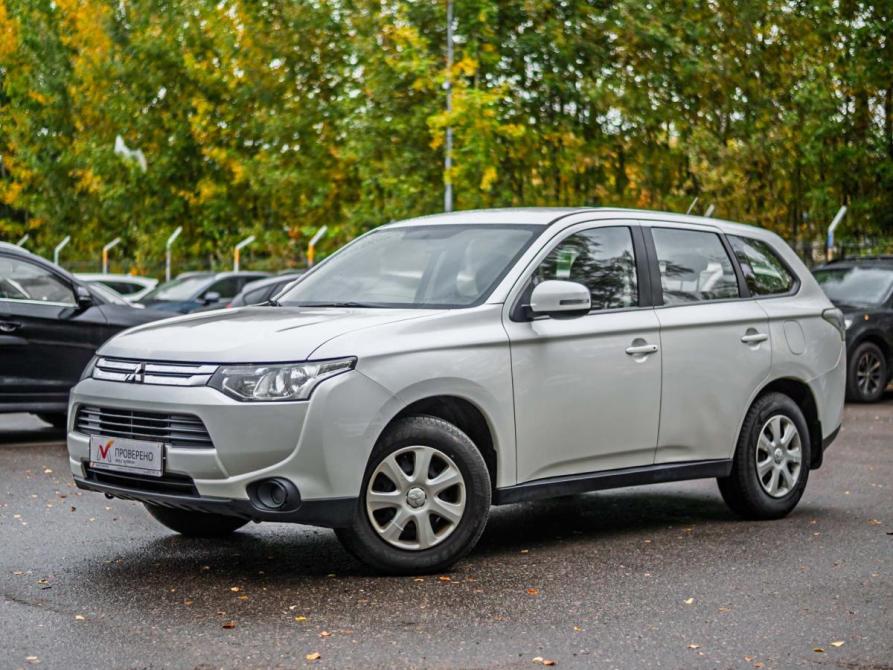 Mitsubishi Outlander III Рестайлинг Санкт-Петербург  - изображение 1