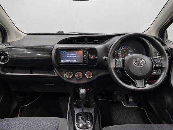 Toyota Vitz III (XP130) Рестайлинг 2 с пробегом 2018 года, цена 1 220 500 рублей, 71500 км, хэтчбек, Автокод Объявления
